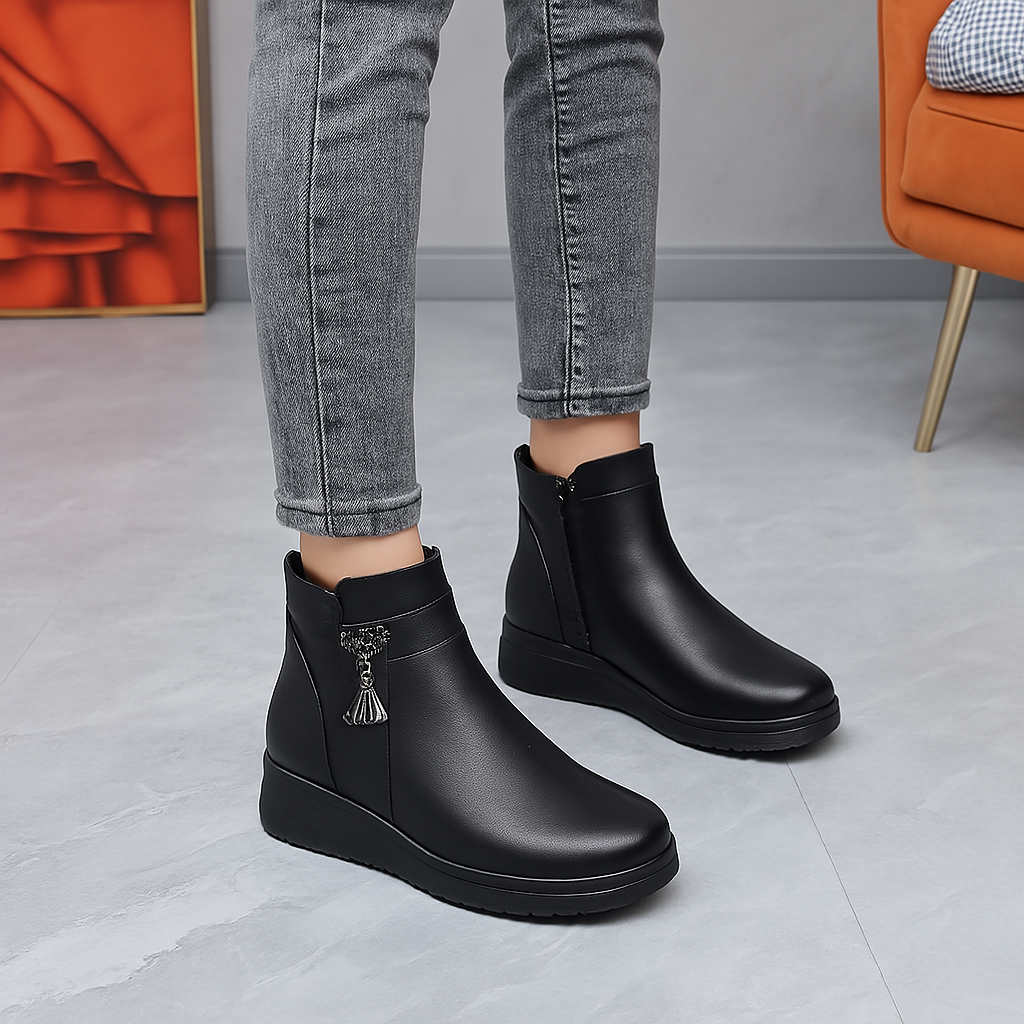 Bota Pelúciada Feminina Cano Curto Thalita